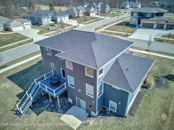 6101 Sleepy Hollow LN, East Lansing, MI 48823