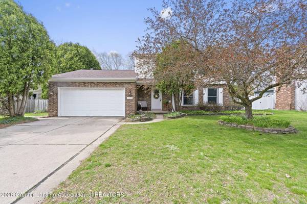 5599 Wood Valley DR, Haslett, MI 48840