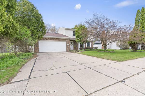 5599 Wood Valley DR, Haslett, MI 48840