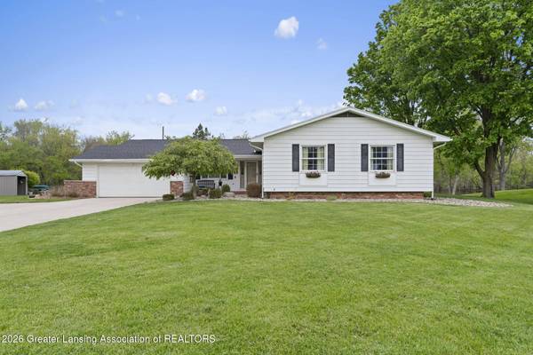 6066 Old River TRL, Lansing, MI 48917