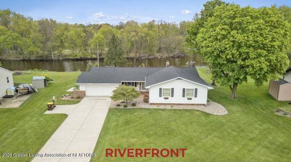 6066 Old River TRL, Lansing, MI 48917