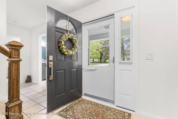5784 N Green RD, Haslett, MI 48840
