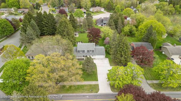 5784 N Green RD, Haslett, MI 48840