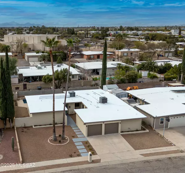 7642 E Waverly Street, Tucson, AZ 85715