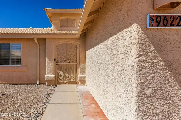 9622 E Paseo San Ardo, Tucson, AZ 85747