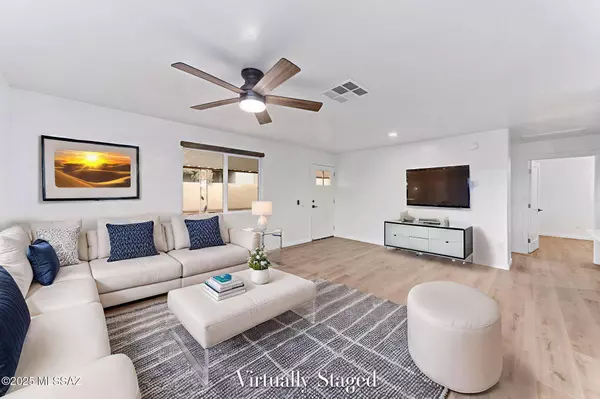 270 W Palma Drive, Green Valley, AZ 85614