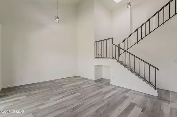 2979 E Winterhaven Drive, Tucson, AZ 85716