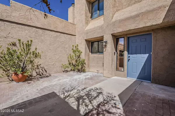 2979 E Winterhaven Drive, Tucson, AZ 85716