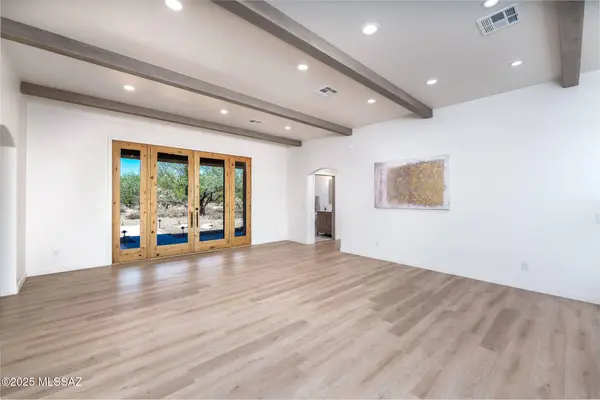 2880 W Coyote Desert Drive, Tucson, AZ 85755