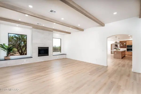 2880 W Coyote Desert Drive, Tucson, AZ 85755