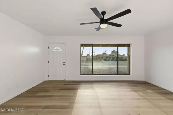 6433 E Barnan Street, Tucson, AZ 85710