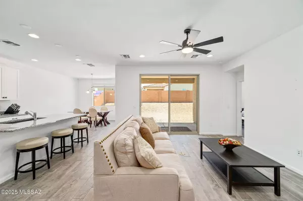 9796 E Lynx Lake Trail, Tucson, AZ 85747