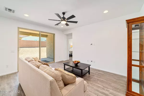 9796 E Lynx Lake Trail, Tucson, AZ 85747