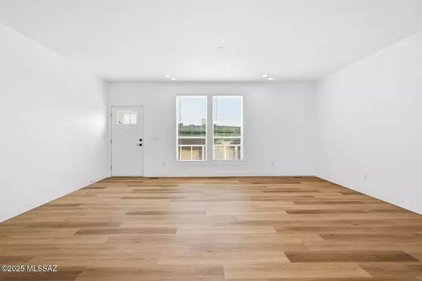 6362 N Van Ark Road, Tucson, AZ 85743