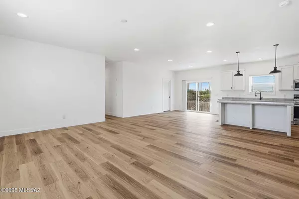 6362 N Van Ark Road, Tucson, AZ 85743