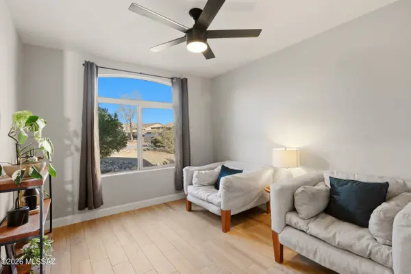 610 S Charles L Mckay Pl, Vail, AZ 85641