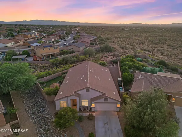 610 S Charles L Mckay Pl, Vail, AZ 85641