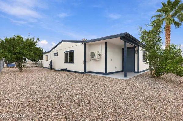 161 W Olive Dr, Green Valley, AZ 85614