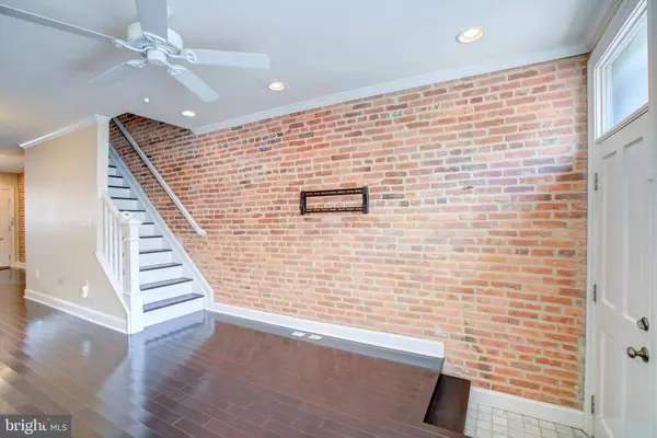 822 S ROBINSON ST S, Baltimore, MD 21224