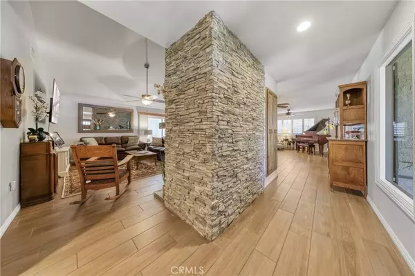 380 Smoke Ridge TRL, Calimesa, CA 92320