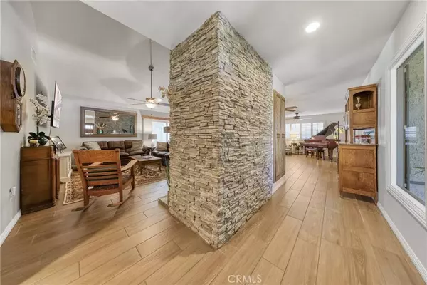 380 Smoke Ridge TRL, Calimesa, CA 92320