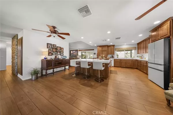 380 Smoke Ridge TRL, Calimesa, CA 92320