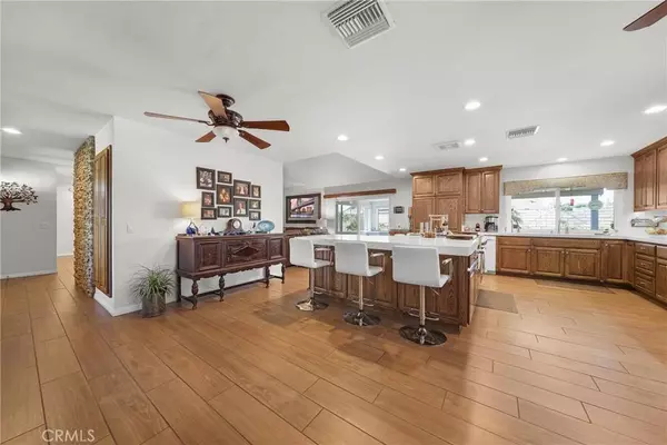 380 Smoke Ridge TRL, Calimesa, CA 92320
