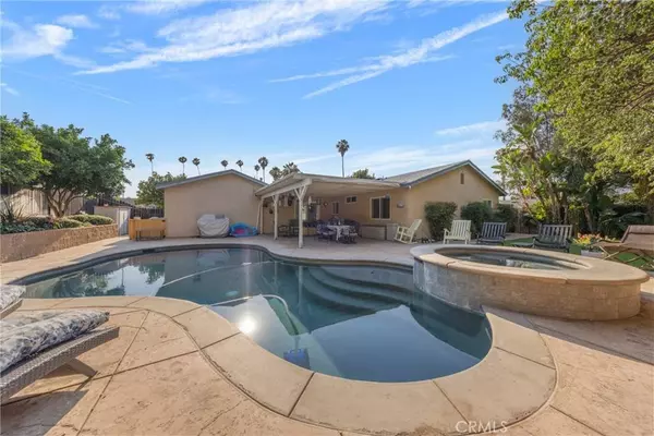 50 Amber CT, Redlands, CA 92374