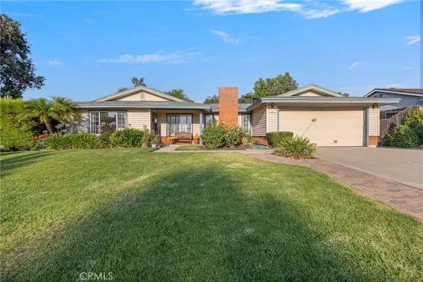 50 Amber CT, Redlands, CA 92374