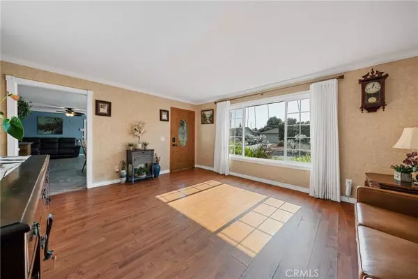 50 Amber CT, Redlands, CA 92374