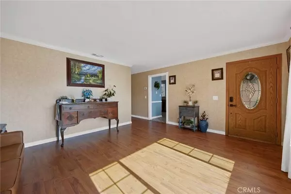 50 Amber CT, Redlands, CA 92374