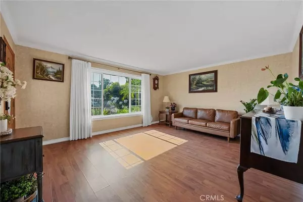 50 Amber CT, Redlands, CA 92374