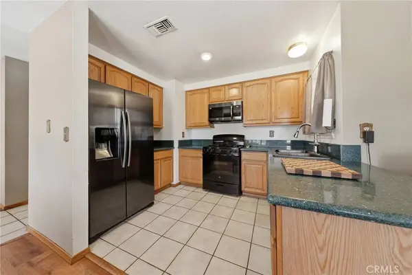 100 Amber CT, Redlands, CA 92374
