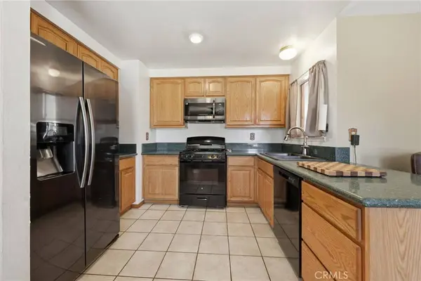 100 Amber CT, Redlands, CA 92374