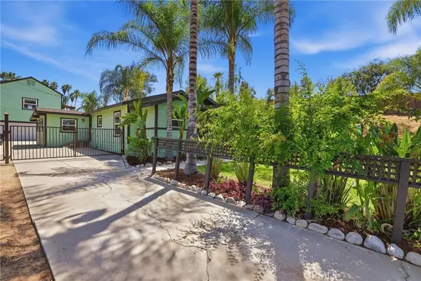 1132 E Citrus AVE, Redlands, CA 92374