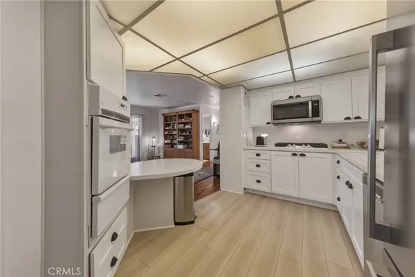 9583 Crestknoll  Drive, Calimesa, CA 92320