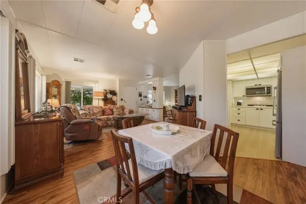 9583 Crestknoll  Drive, Calimesa, CA 92320