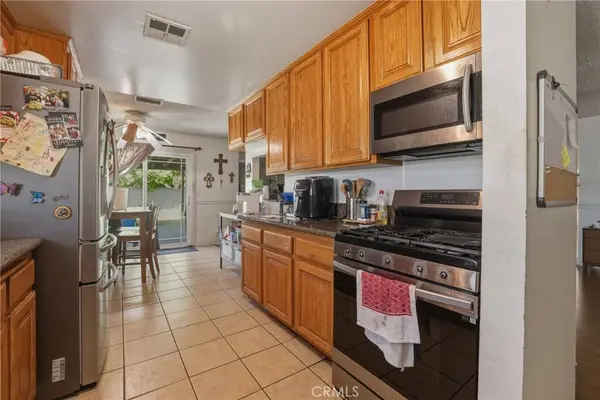 1958 N Ohio AVE, Colton, CA 92324