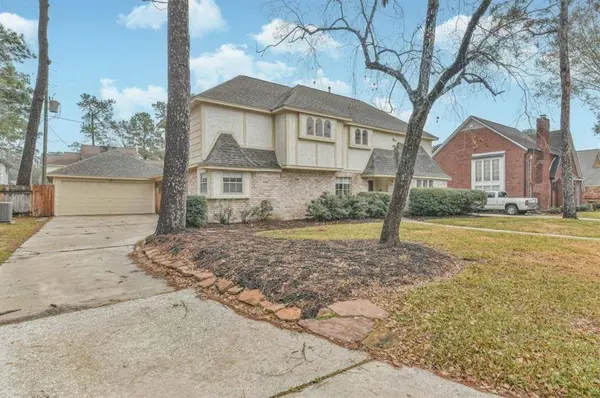 17718 Surreywest LN, Spring, TX 77379