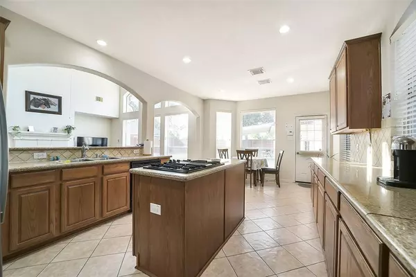 9215 Shango LN, Houston, TX 77095