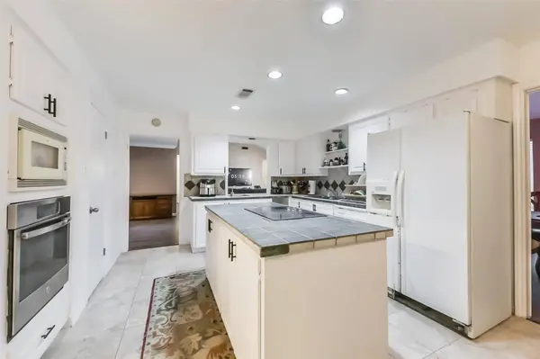 6610 Chancellor DR, Spring, TX 77379