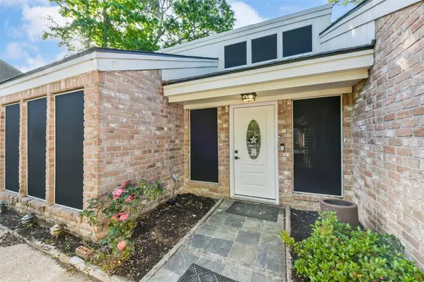 6610 Chancellor DR, Spring, TX 77379