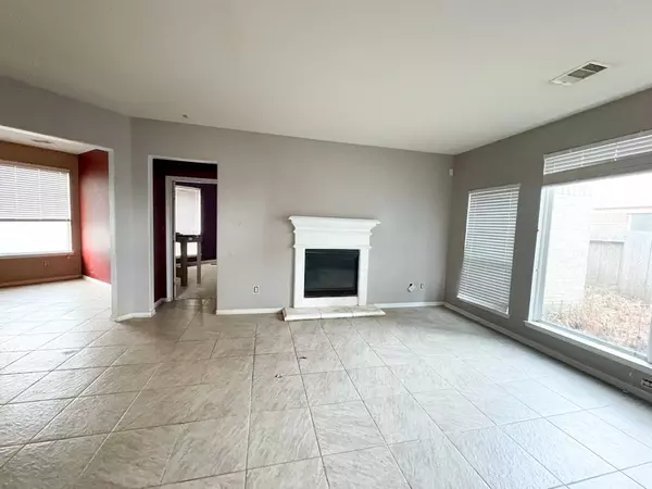 5419 Peppermint LN, Baytown, TX 77521