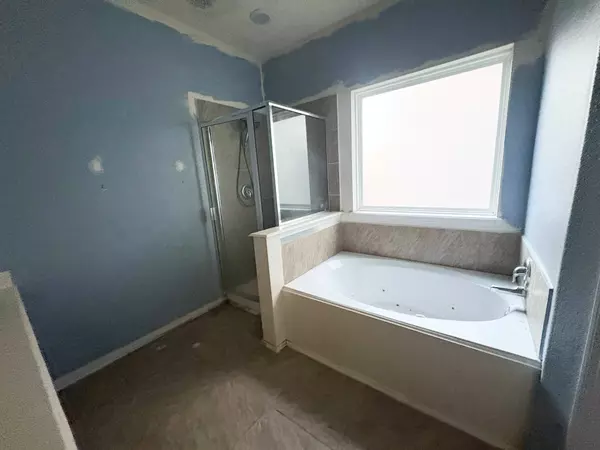 5419 Peppermint LN, Baytown, TX 77521