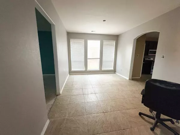 5419 Peppermint LN, Baytown, TX 77521