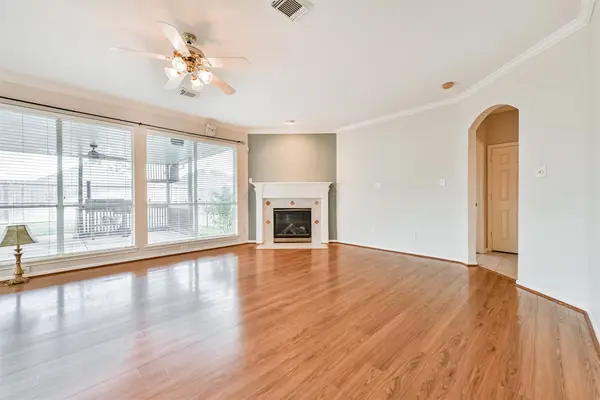 10415 Claybrook DR, Houston, TX 77089