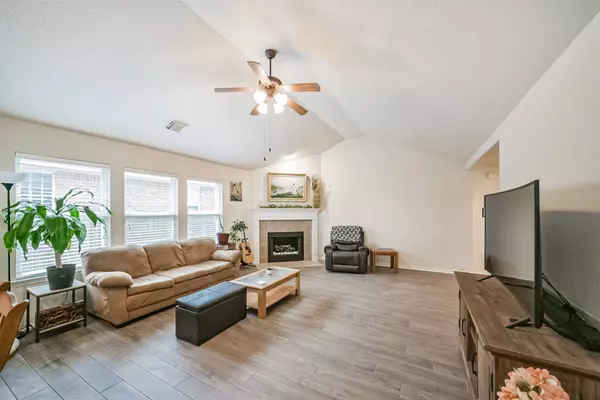 7223 Palmito Ranch DR, Richmond, TX 77406