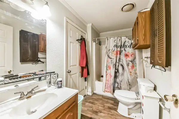 27136 Coach Light LN, New Caney, TX 77357