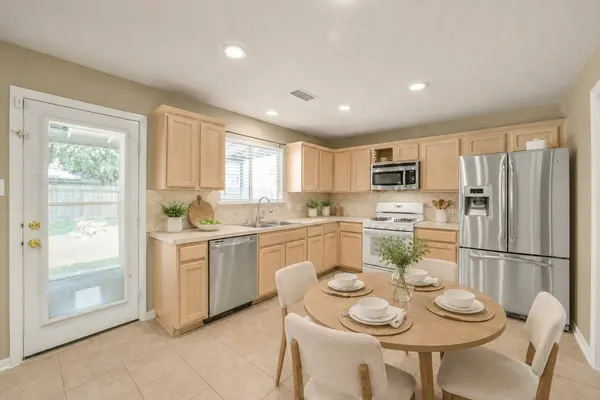 3222 Crestbridge LN, Spring, TX 77388