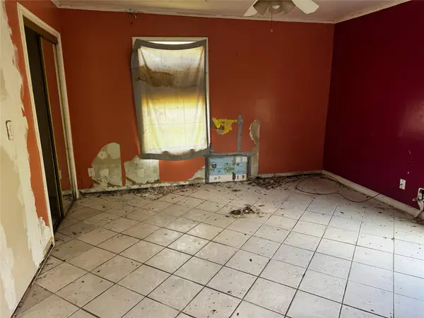 5950 Southlark ST, Houston, TX 77033
